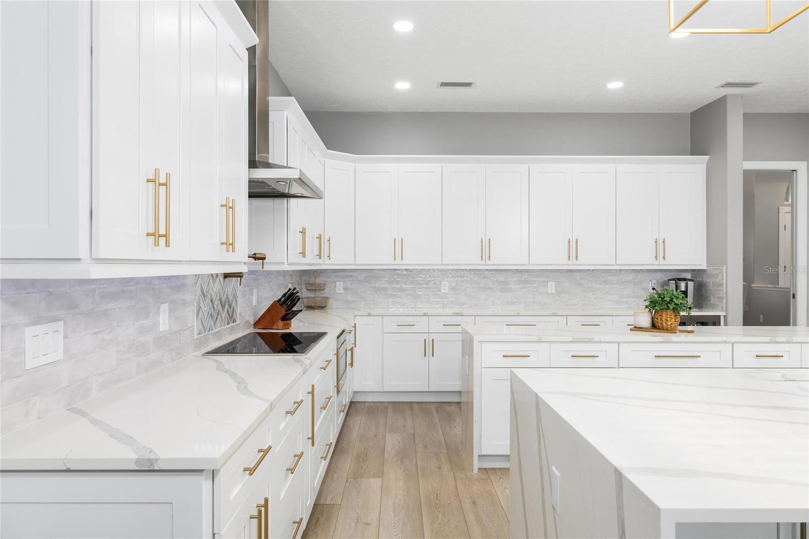 9810 COMPASS POINT WAY