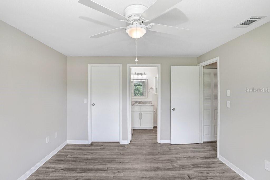 137 HUNTER LAKE DR #C