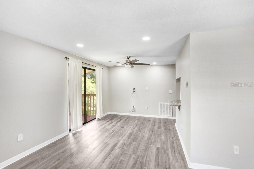 137 HUNTER LAKE DR #C