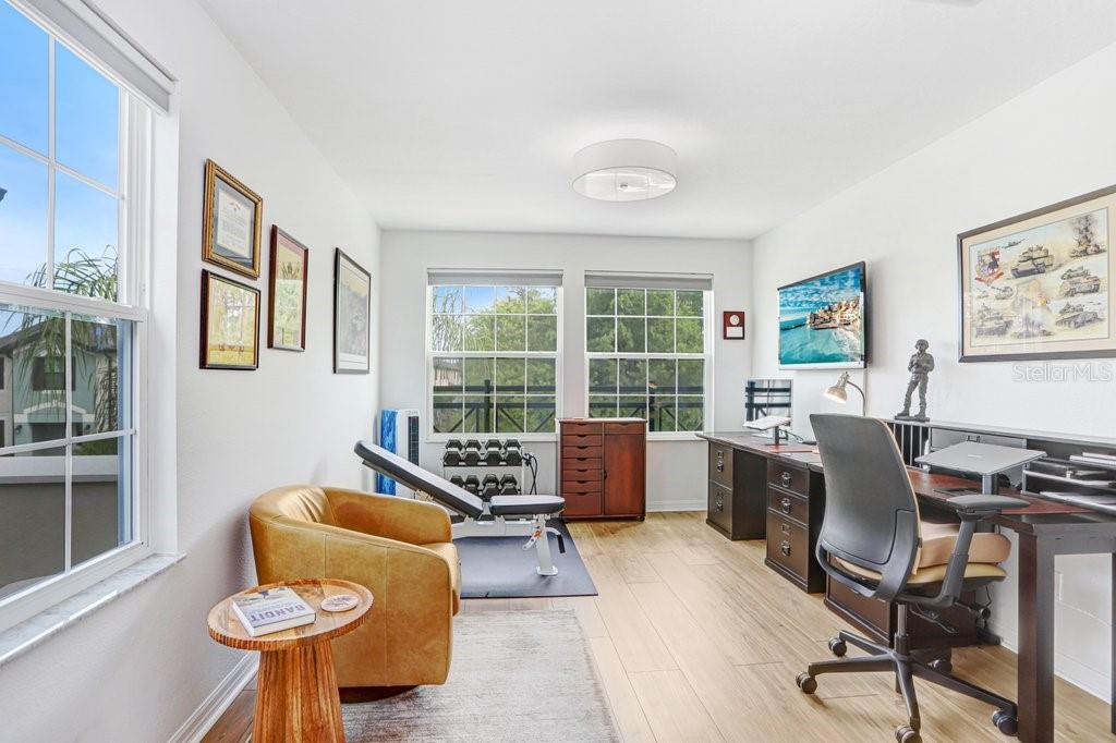 11404 CROWNED SPARROW LN