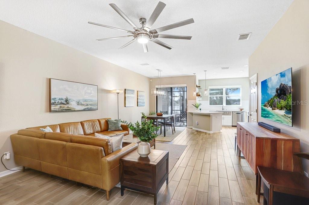 11404 CROWNED SPARROW LN