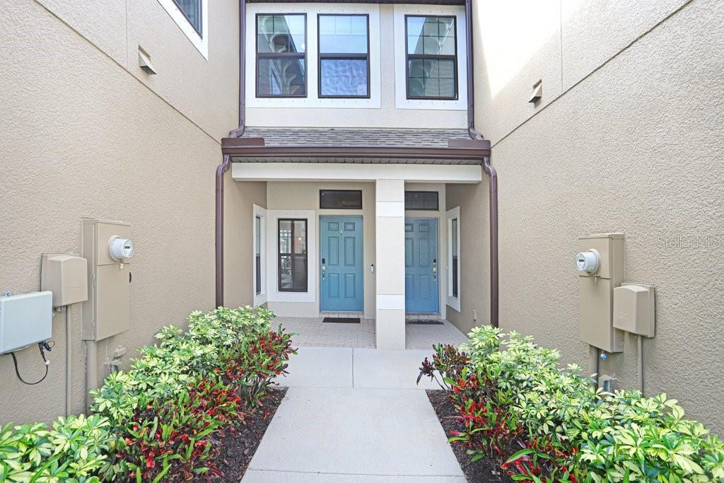 11404 CROWNED SPARROW LN