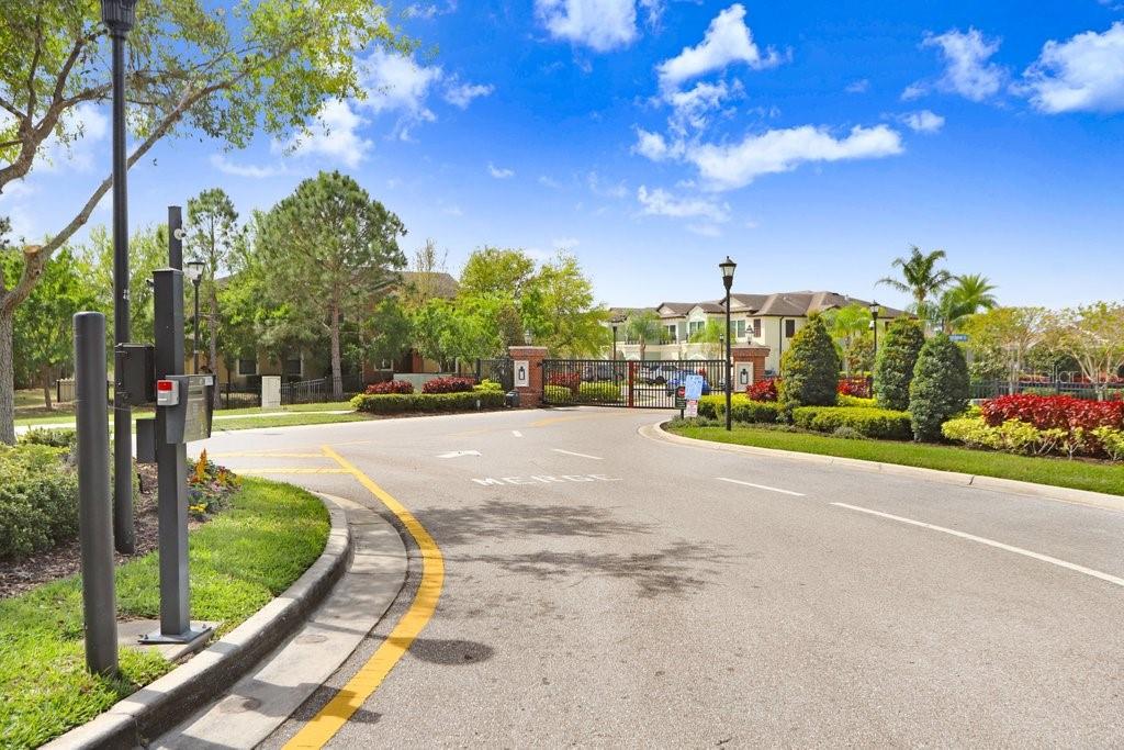 11404 CROWNED SPARROW LN