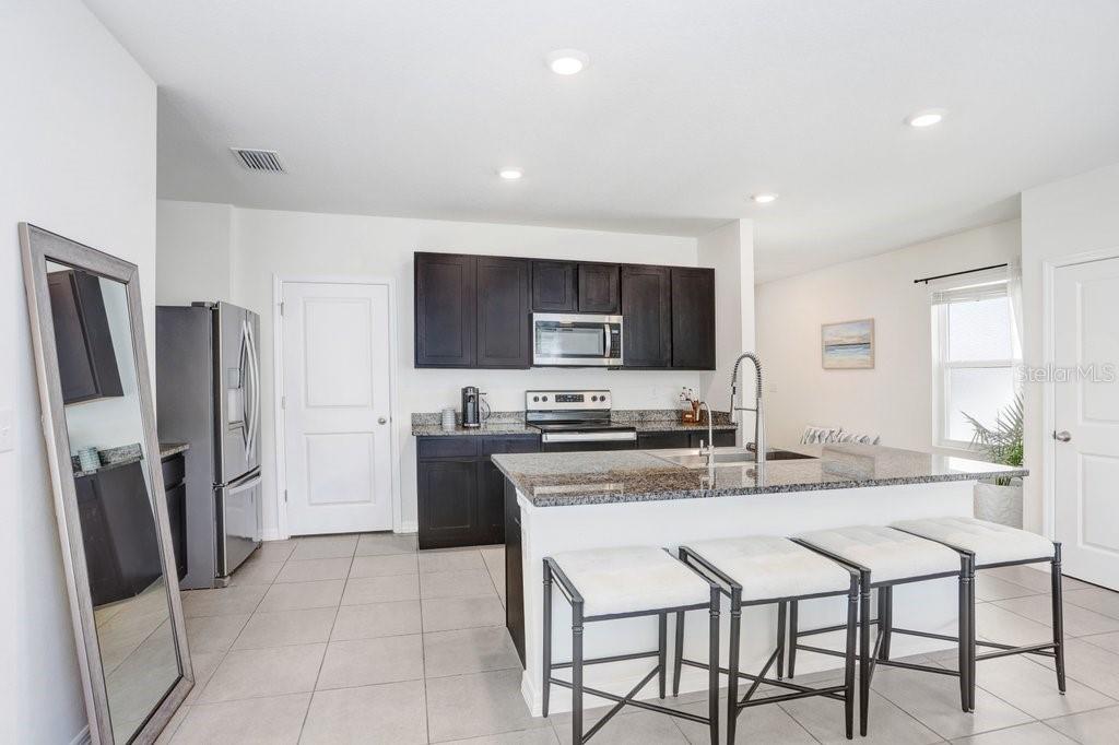 3044 SUNCOAST PLAINS DR