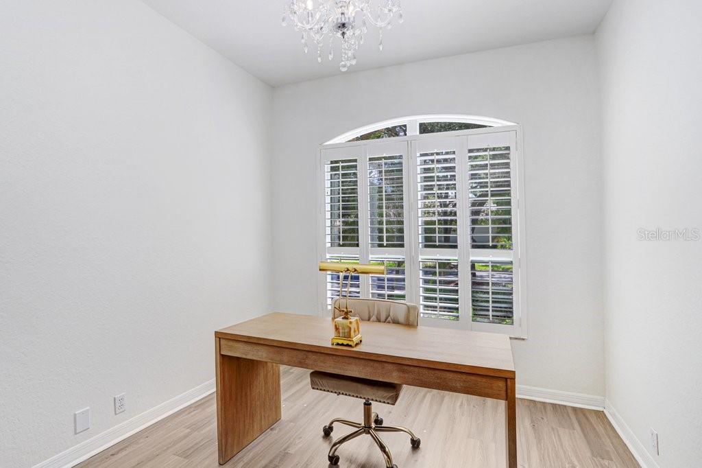 18124 COURTNEY BREEZE DR