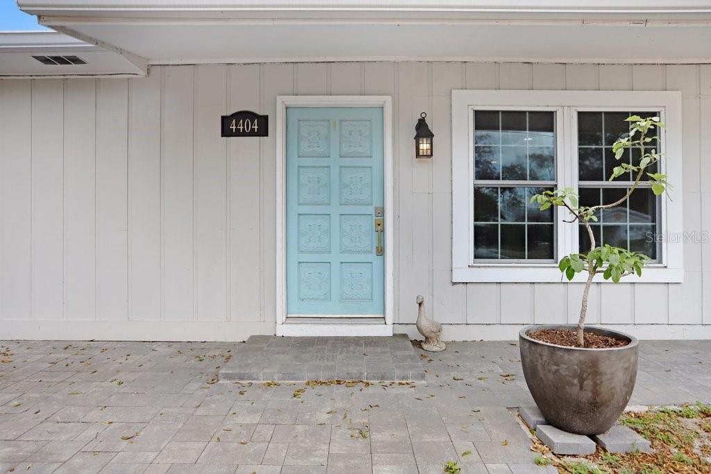 4404 W WISCONSIN AVE