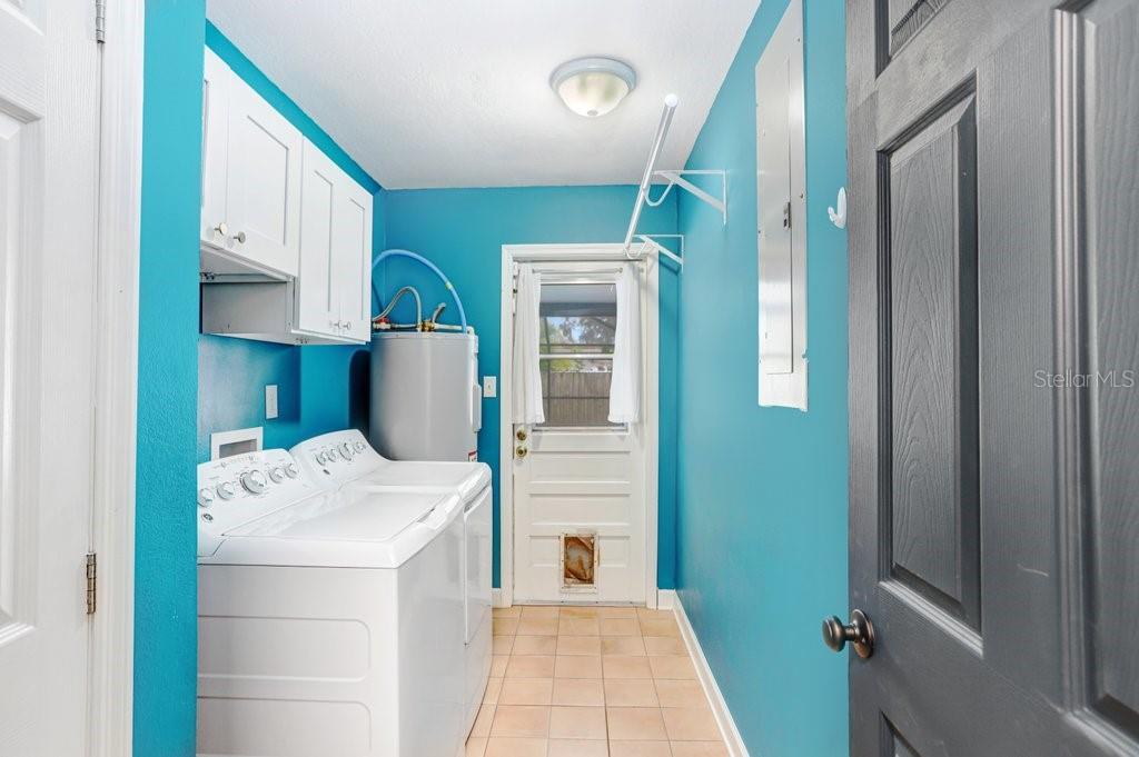 4404 W WISCONSIN AVE