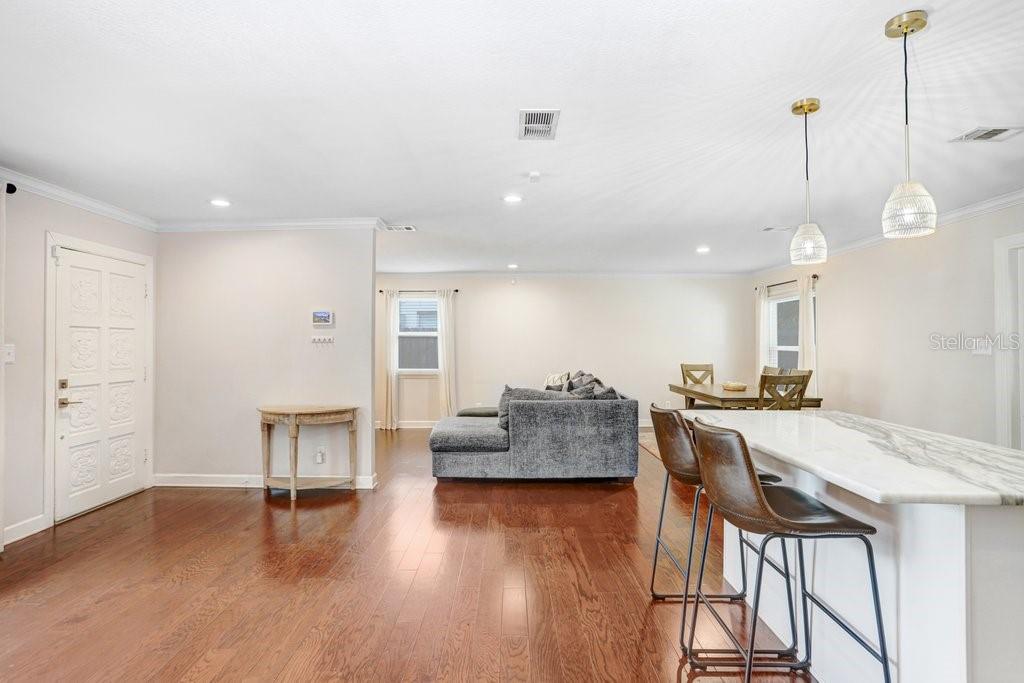 4404 W WISCONSIN AVE