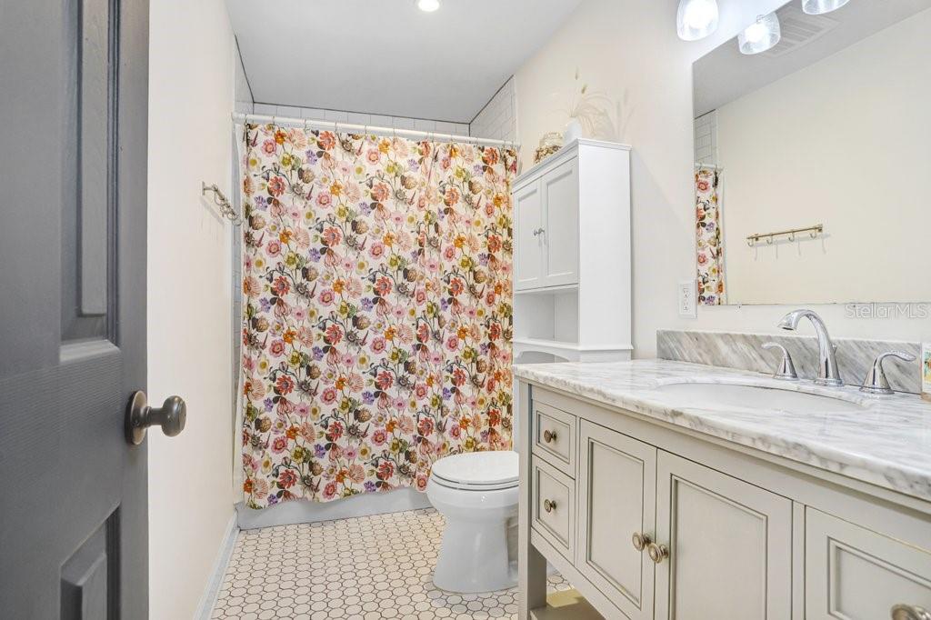 4404 W WISCONSIN AVE