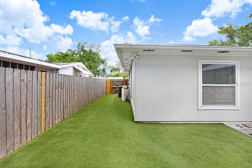 4404 W WISCONSIN AVE