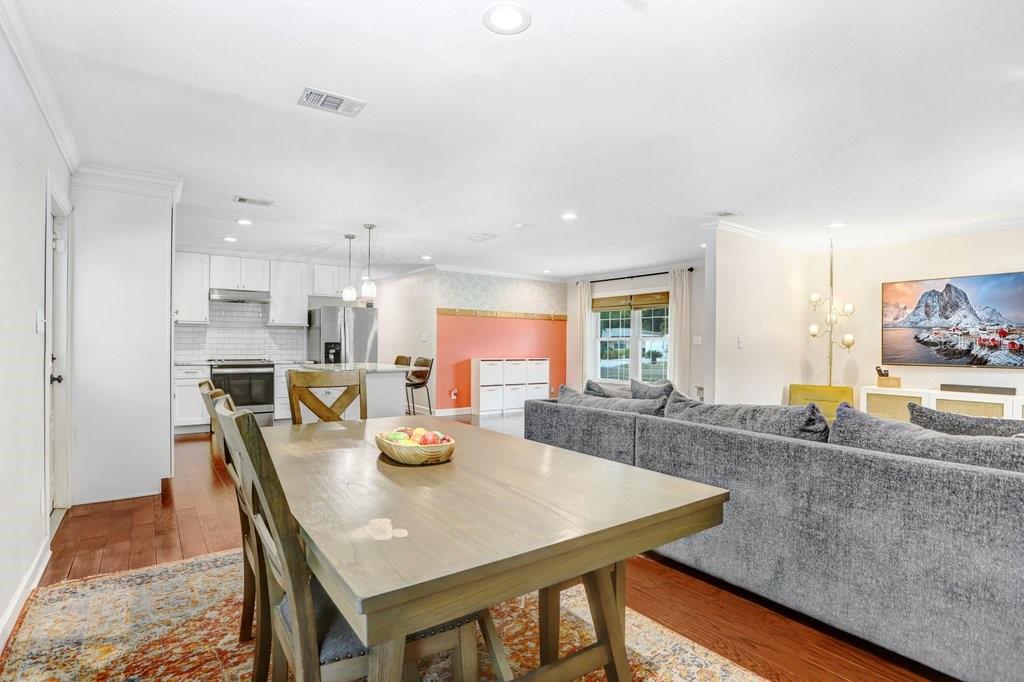 4404 W WISCONSIN AVE