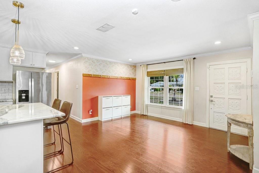 4404 W WISCONSIN AVE