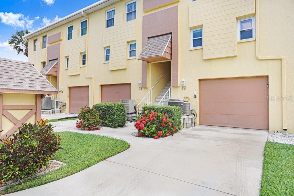 314 WINDRUSH BLVD #12