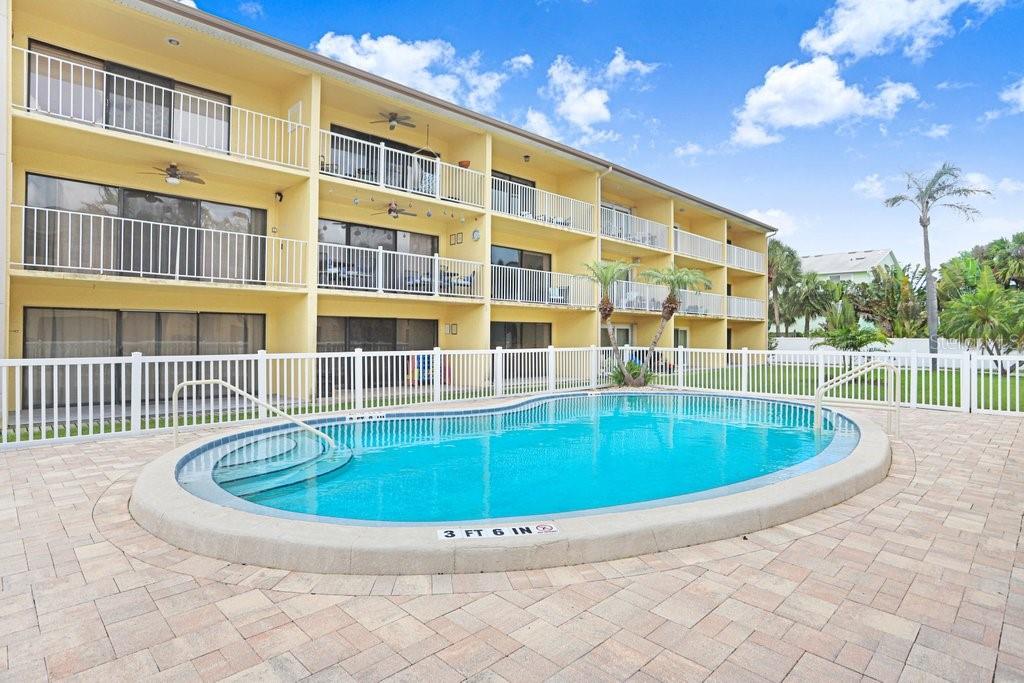 314 WINDRUSH BLVD #12