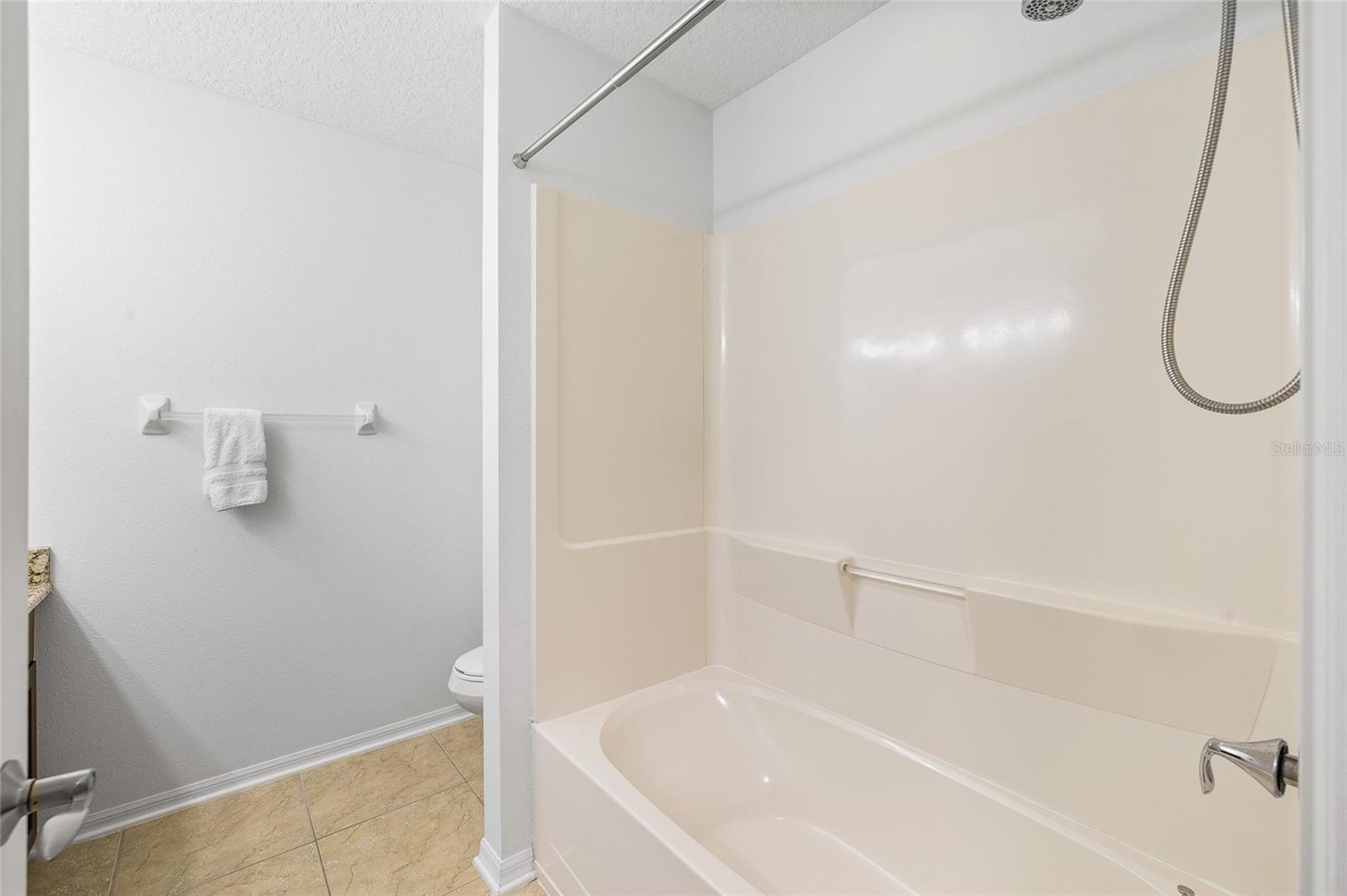 12589 STREAMDALE DR