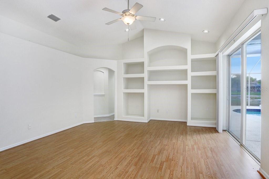 10227 QUAILS LANDING AVE
