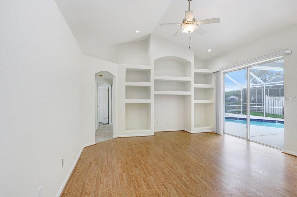 10227 QUAILS LANDING AVE