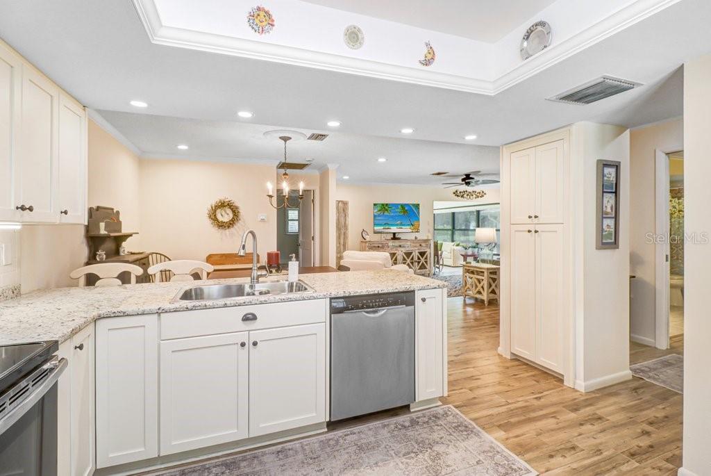 9247 GOLF VIEW DR #9247
