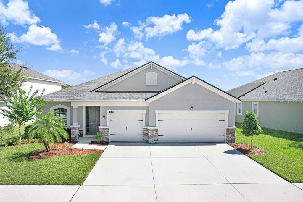 11520 BLUE WOODS DR