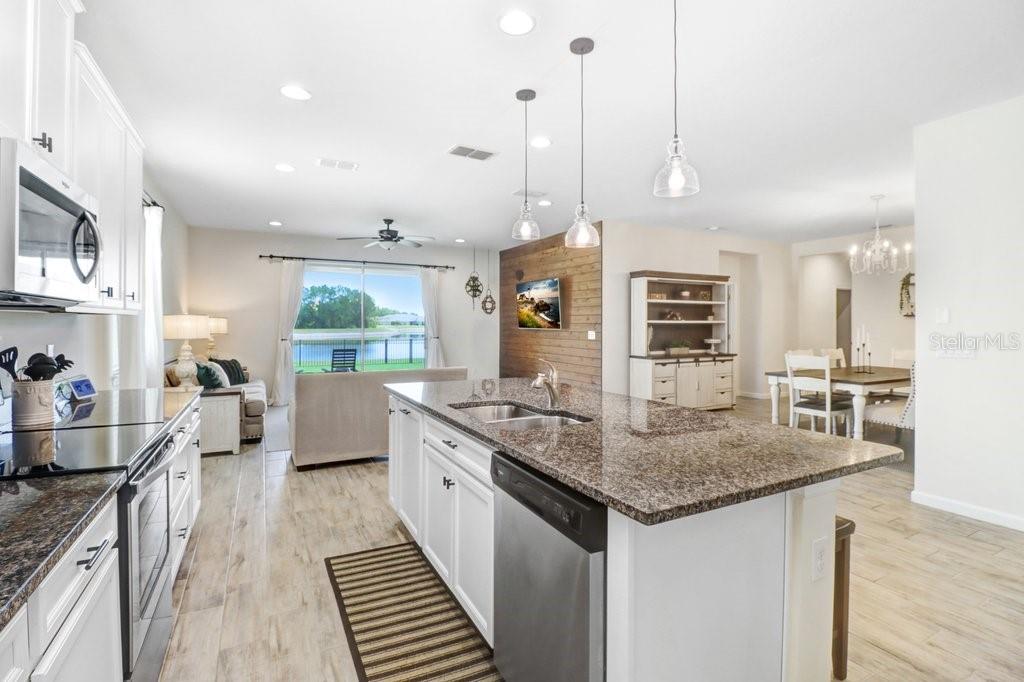 11520 BLUE WOODS DR