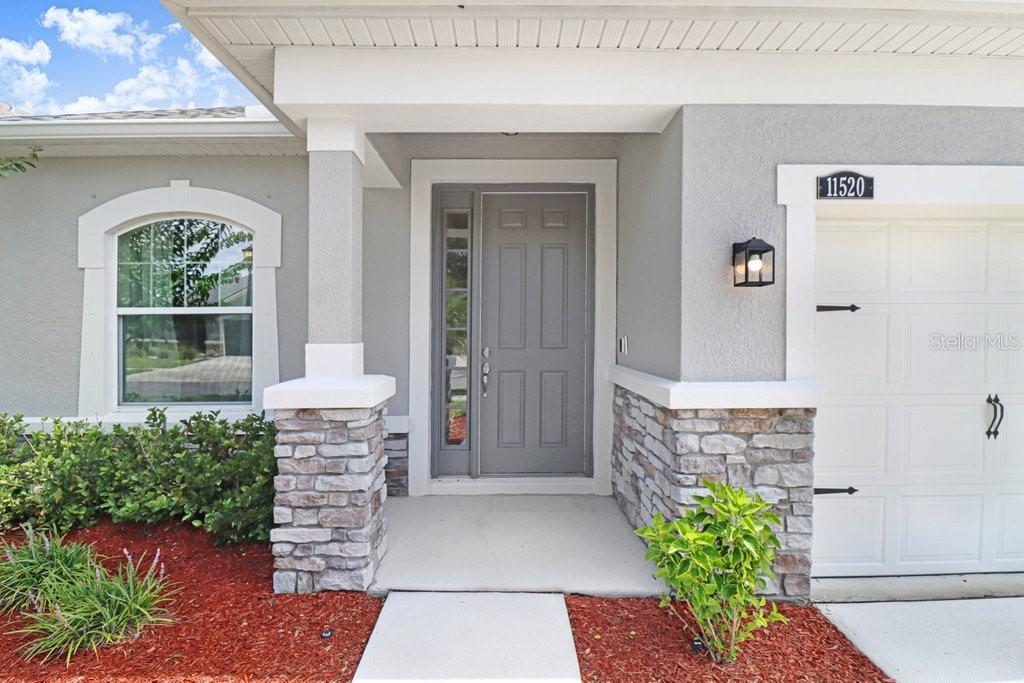 11520 BLUE WOODS DR
