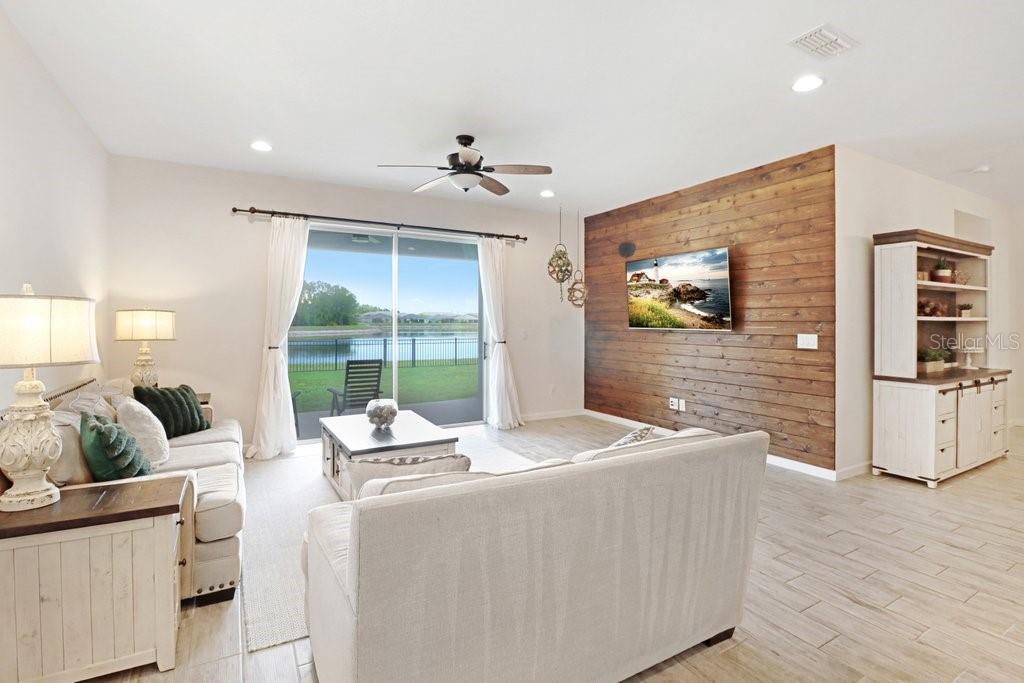 11520 BLUE WOODS DR
