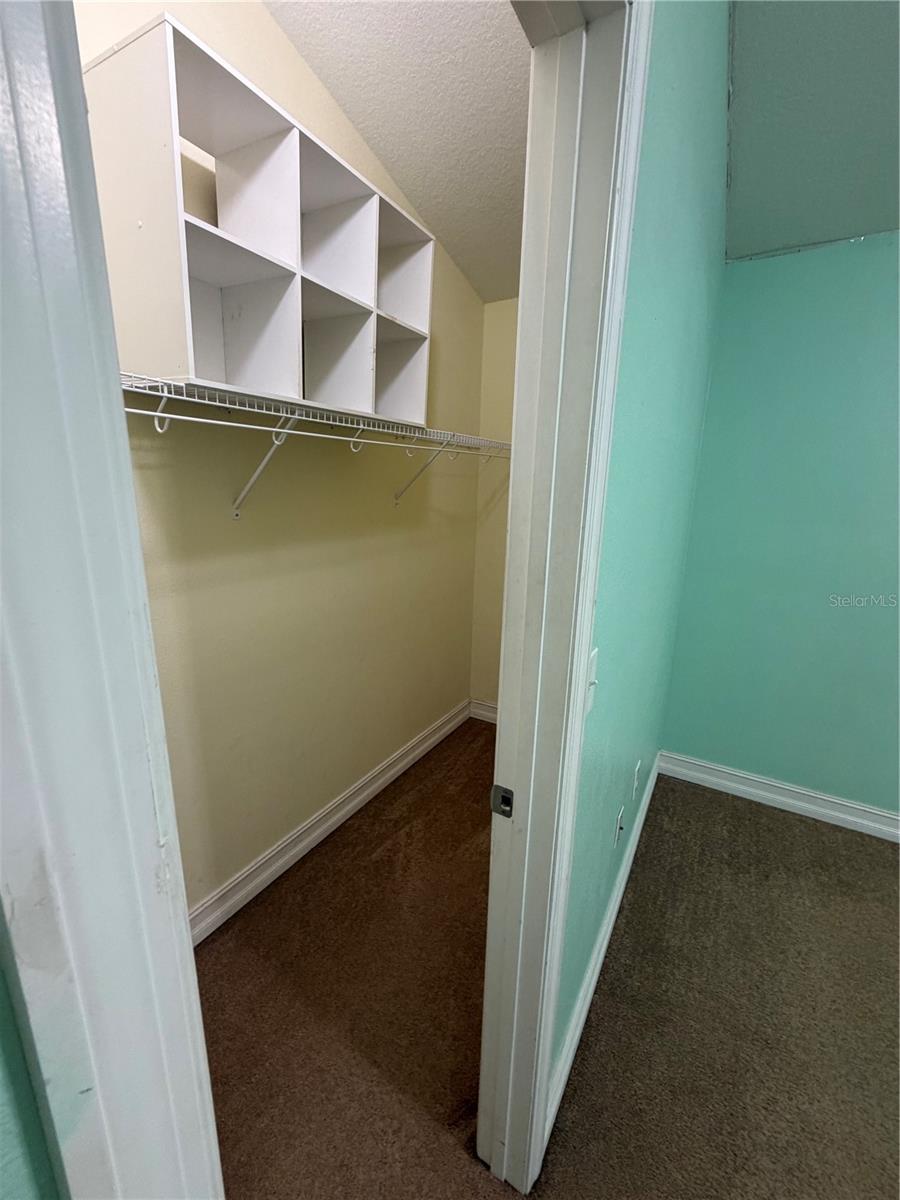 1131 DOGWOOD AVE