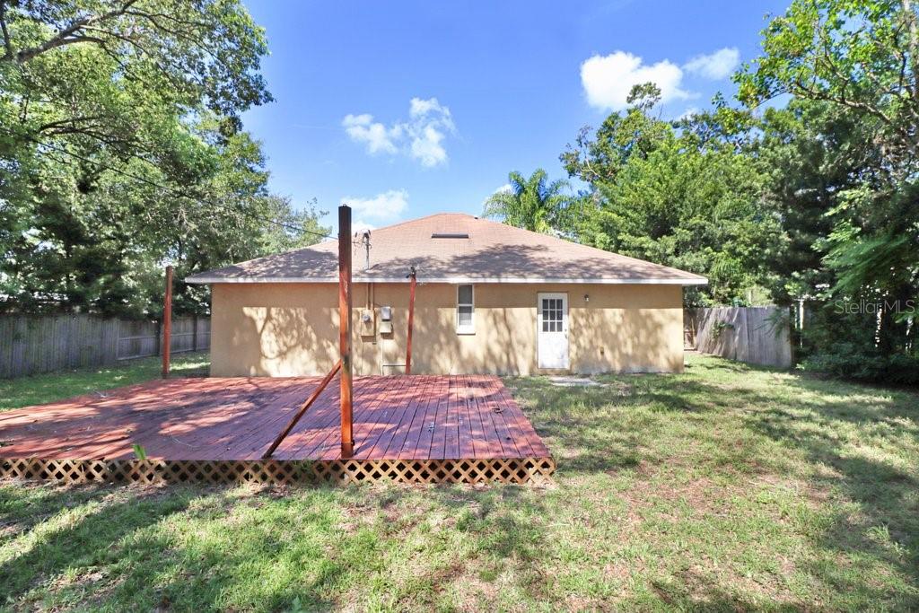 1131 DOGWOOD AVE