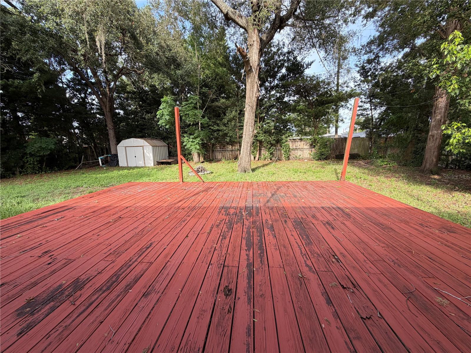 1131 DOGWOOD AVE