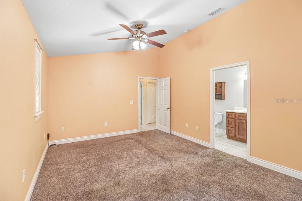 1131 DOGWOOD AVE