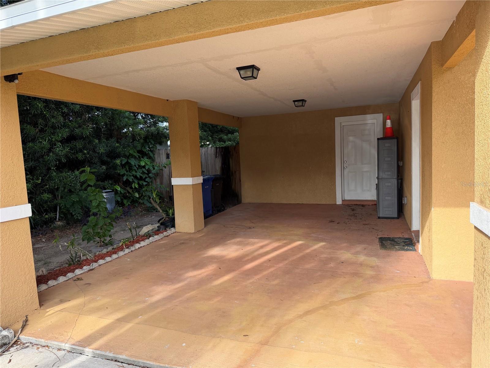 1131 DOGWOOD AVE