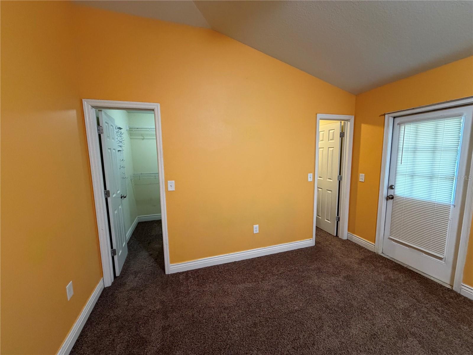 1131 DOGWOOD AVE