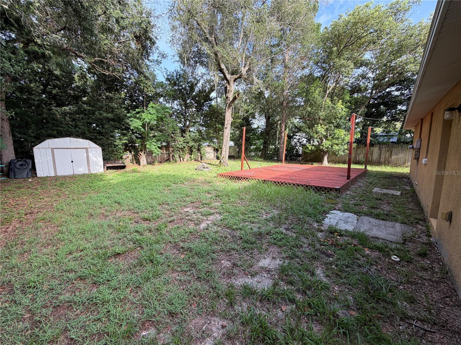 1131 DOGWOOD AVE