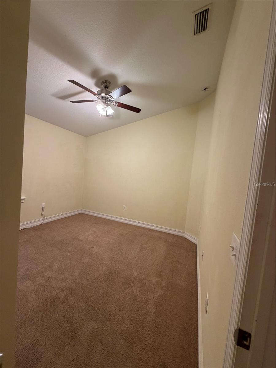 1131 DOGWOOD AVE