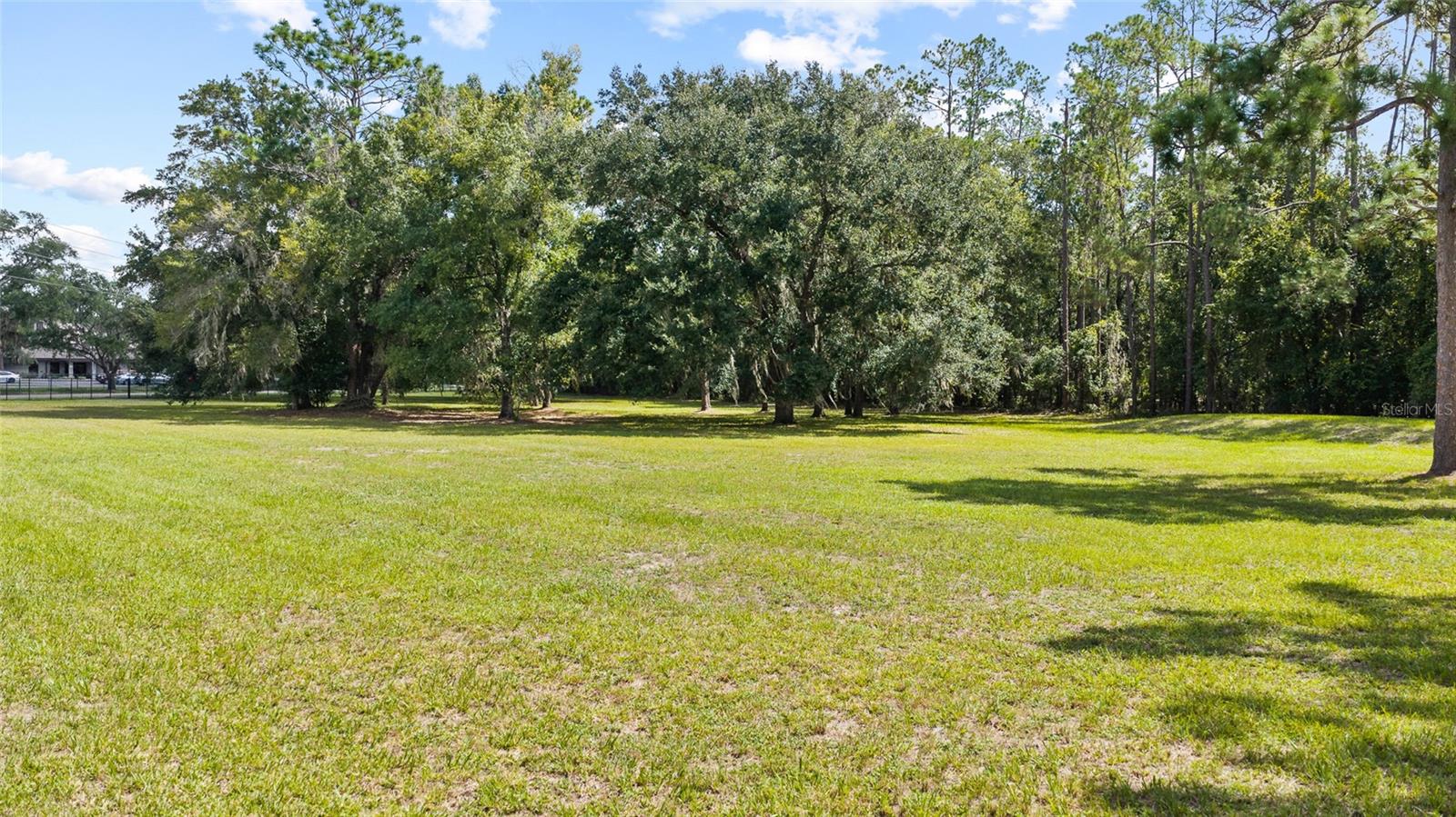 6800 WISTERIA LOOP