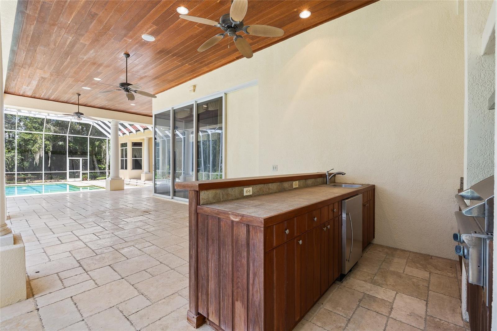6800 WISTERIA LOOP