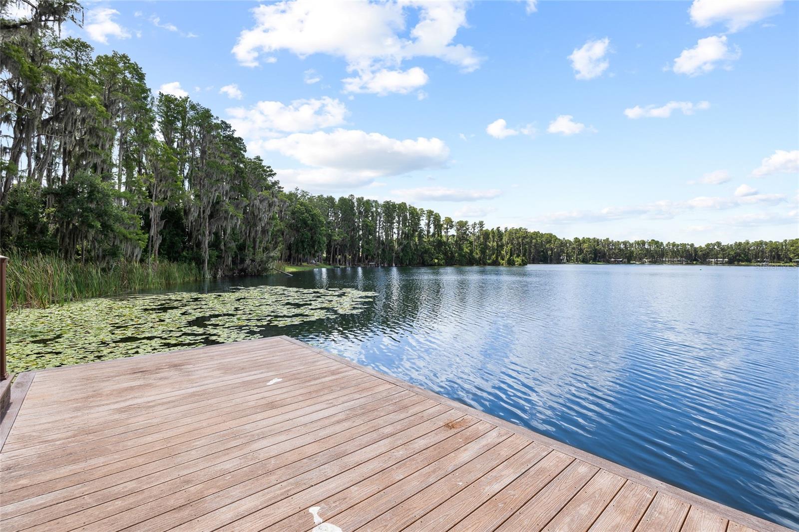 6800 WISTERIA LOOP