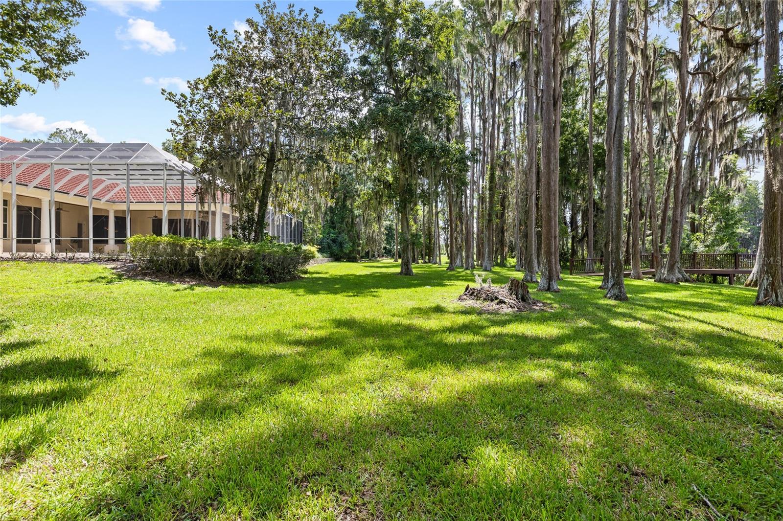 6800 WISTERIA LOOP