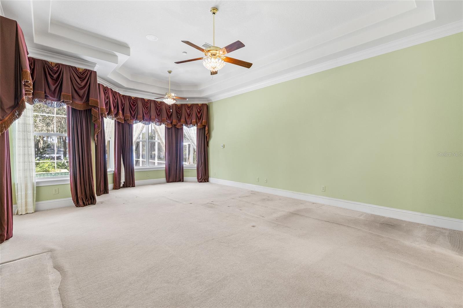 6800 WISTERIA LOOP