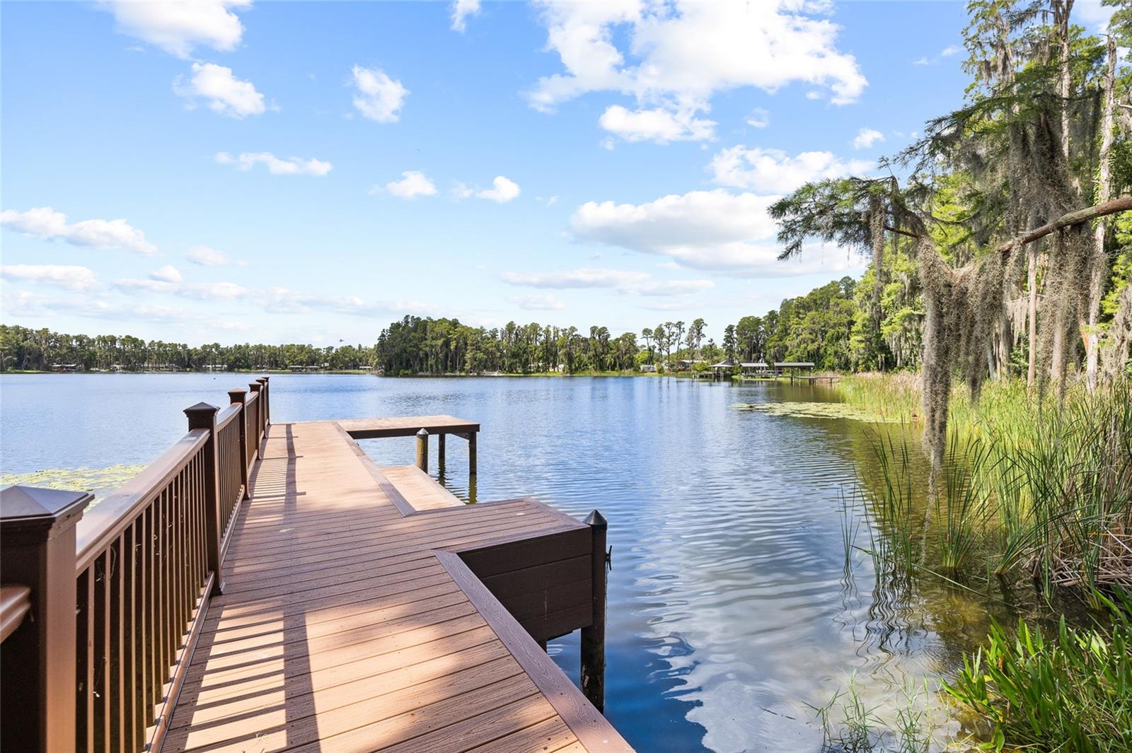 6800 WISTERIA LOOP