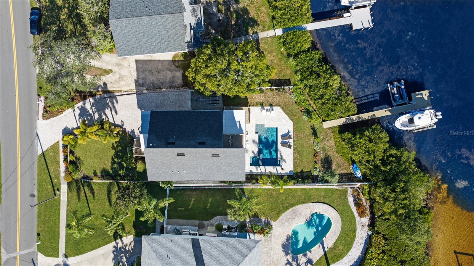 1512 RIVERSIDE DR