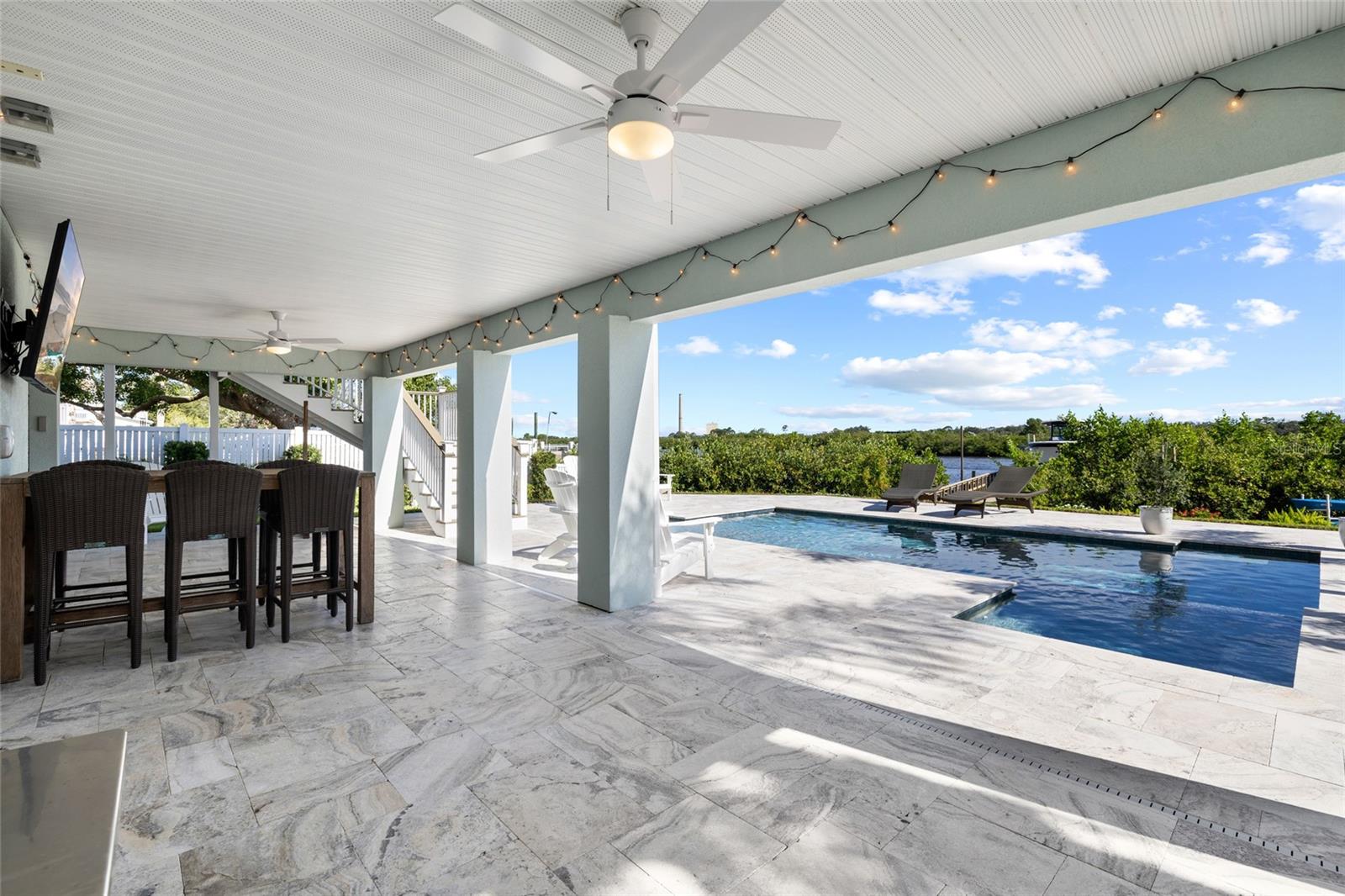 1512 RIVERSIDE DR