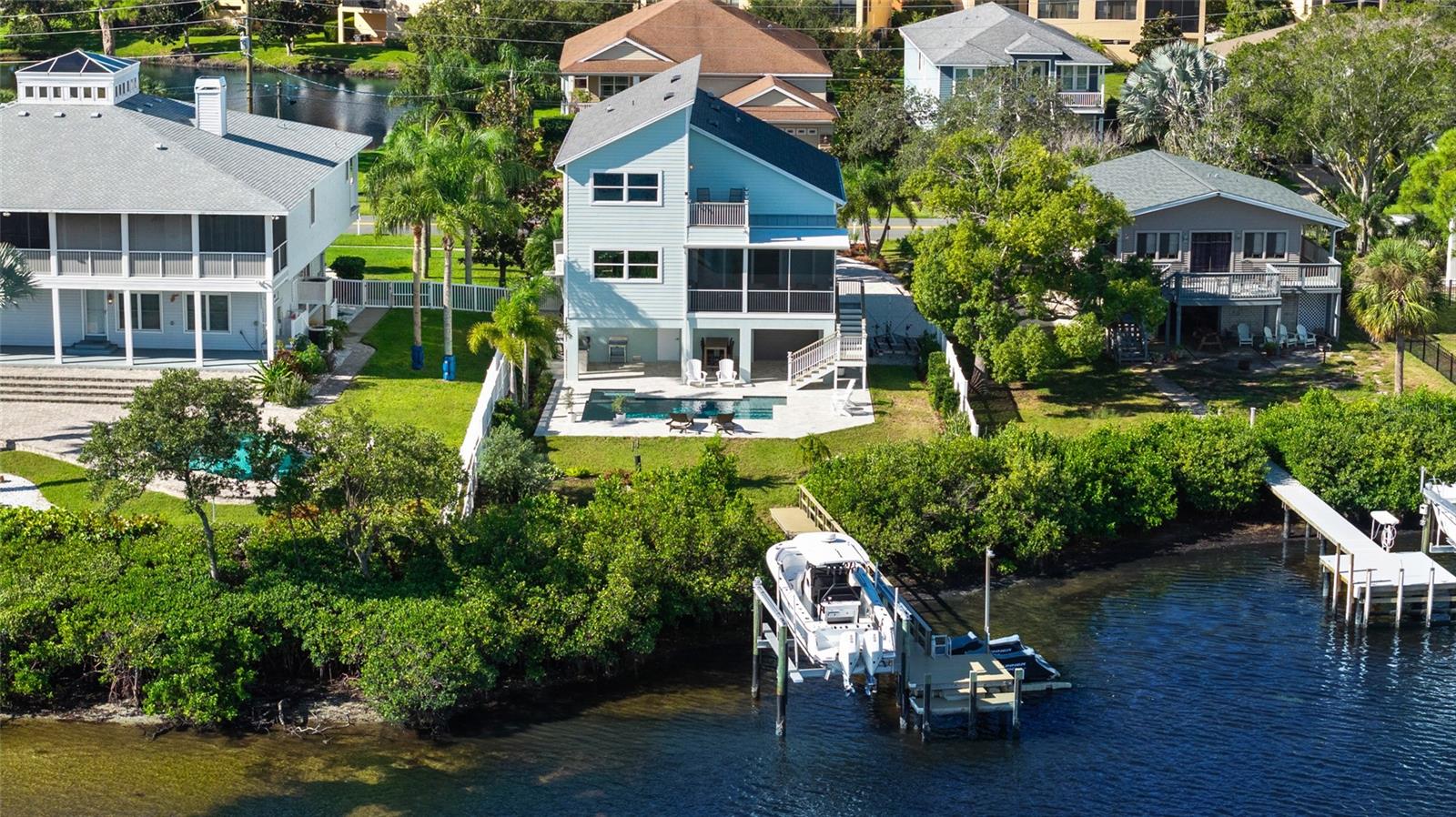 1512 RIVERSIDE DR