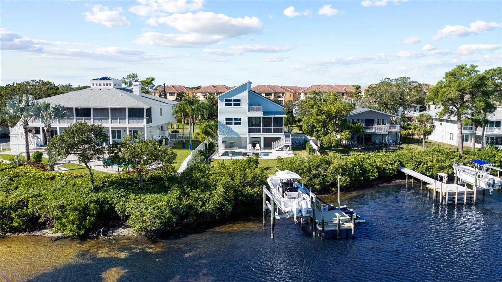 1512 RIVERSIDE DR