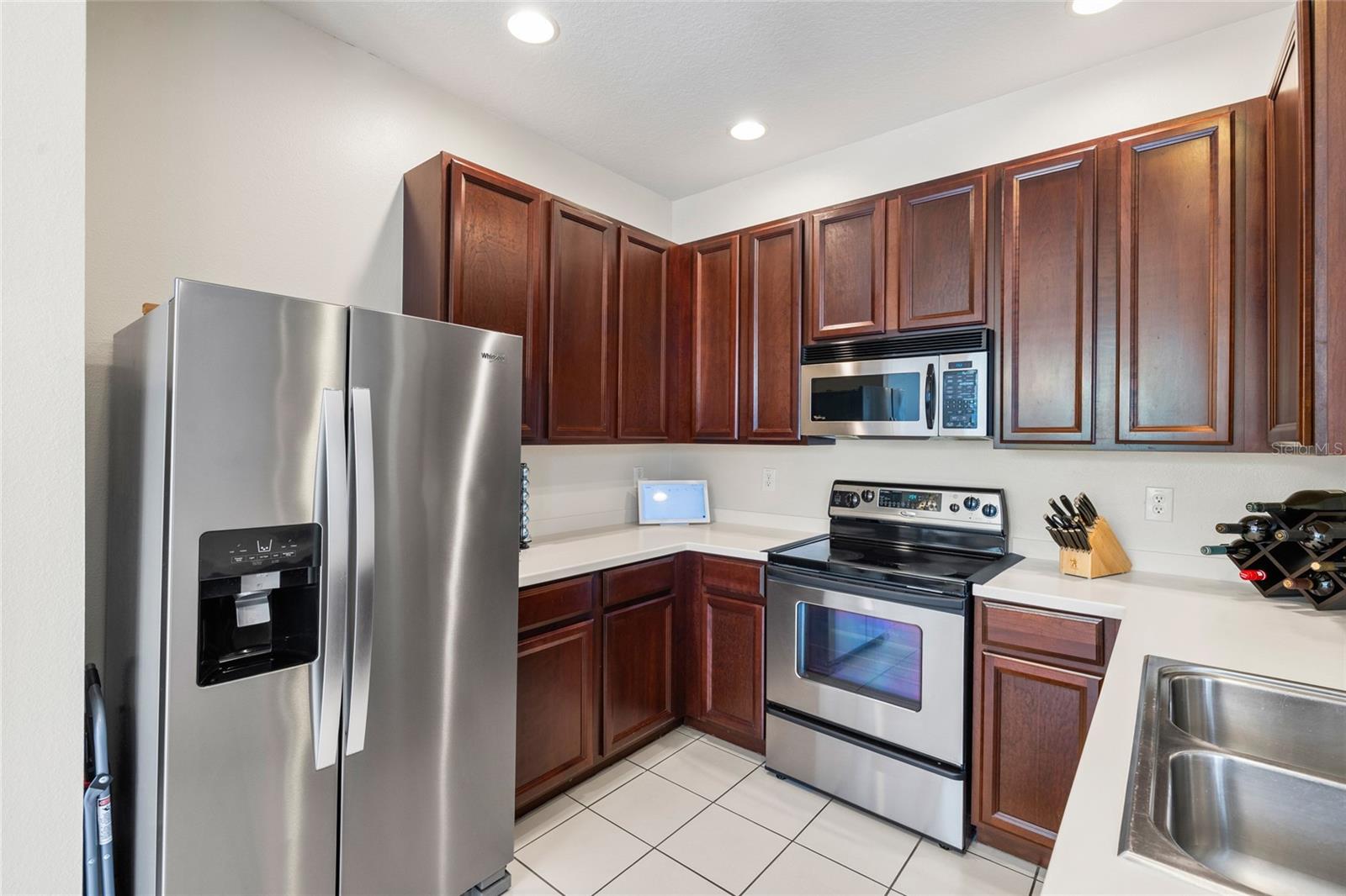9420 GEORGIAN PARK LN #103