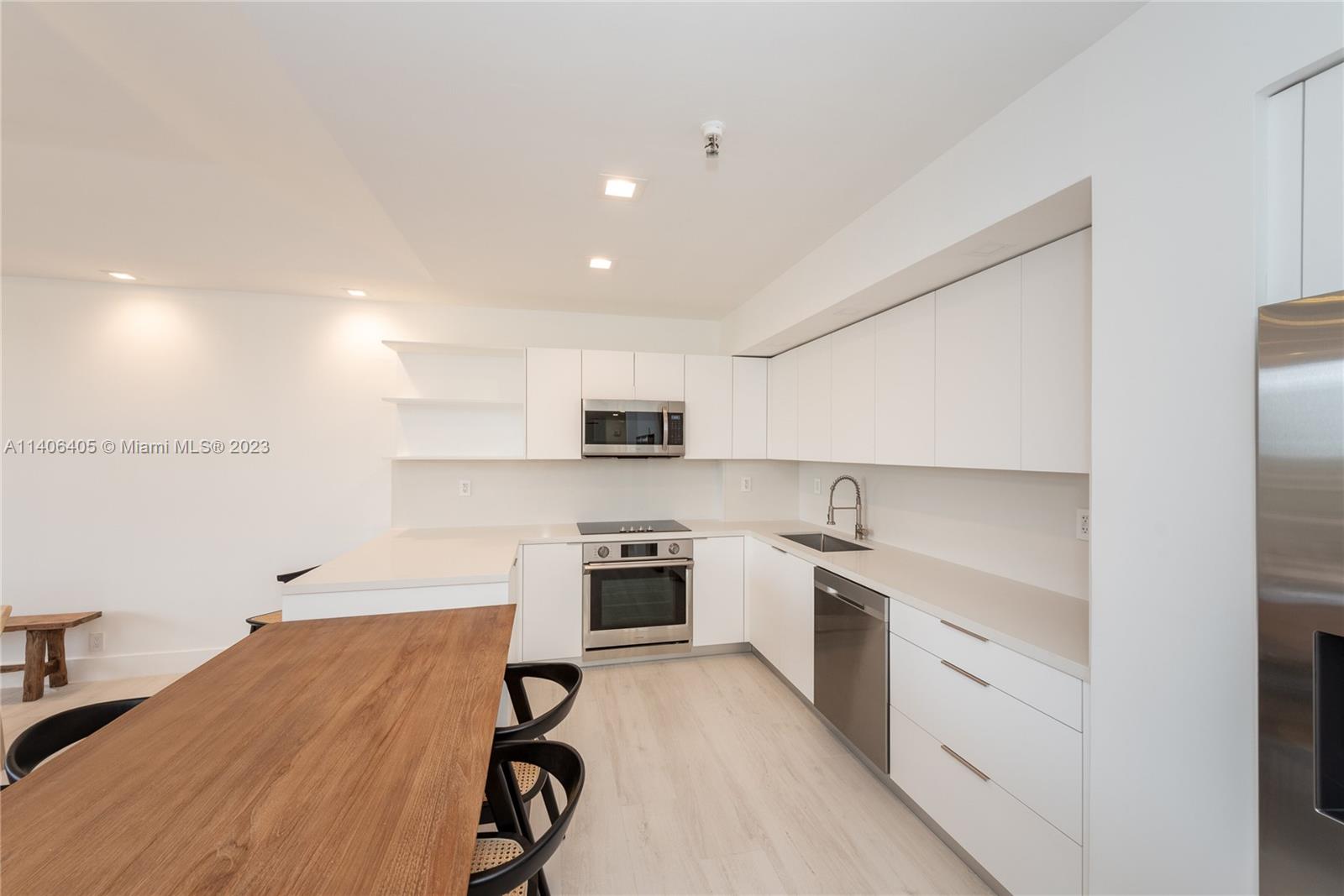 151 Crandon Blvd # 504