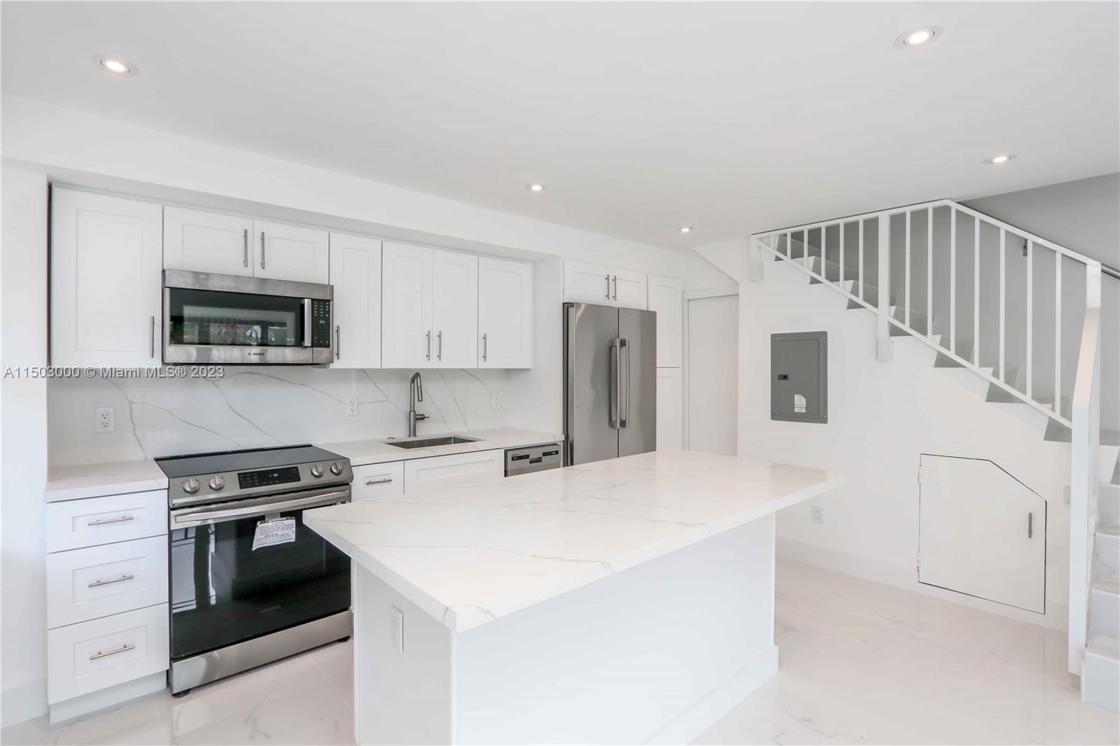 230 Sunrise Dr # 6