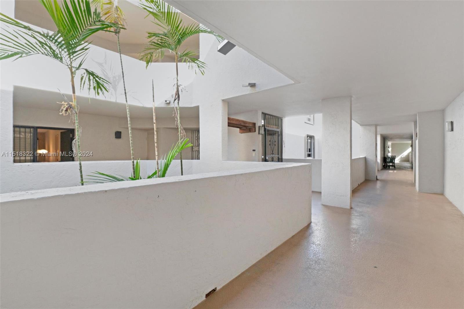 181 Crandon Blvd # 305