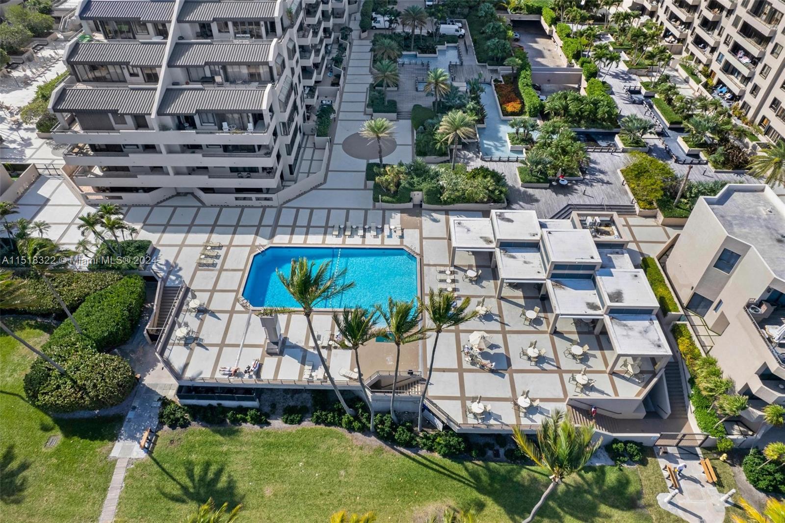 181 Crandon Blvd # 305