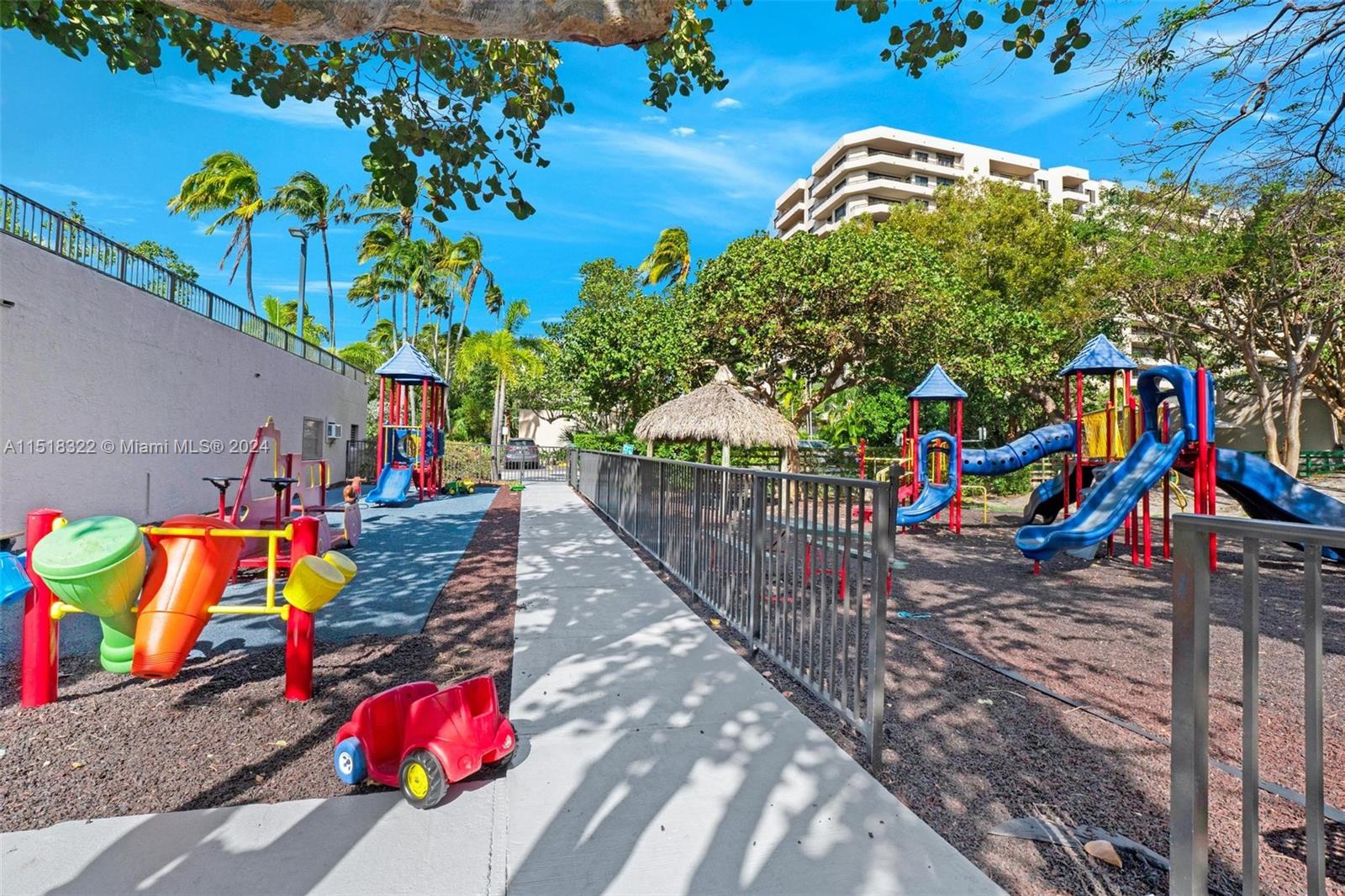 181 Crandon Blvd # 305